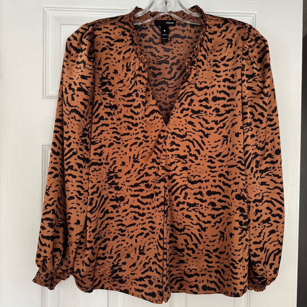 AQUA Silky Animal Print Puffed Sleeve Blouse S-M